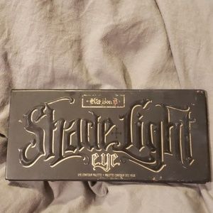 Kat Von D Shade & Light Eye Palette